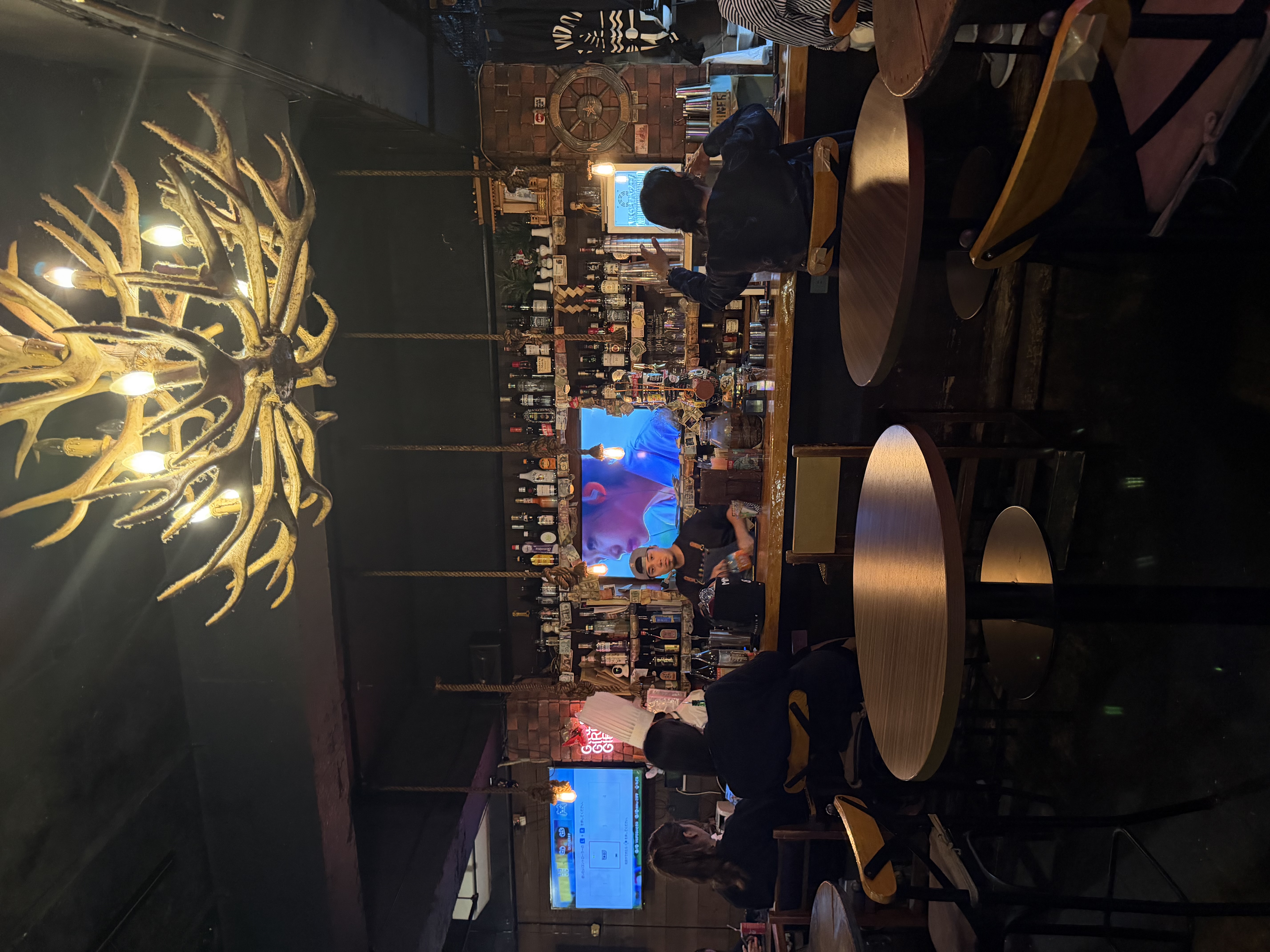 那覇のアミューズメントバー